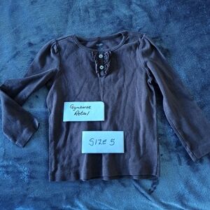 Gymboree girls size 5 brown long sleeve shirt has tiny hole in the back collar
